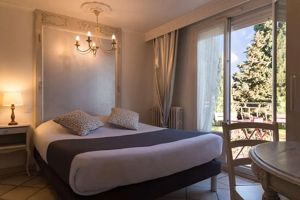 Ogboutique Clair Martigues Hotel France