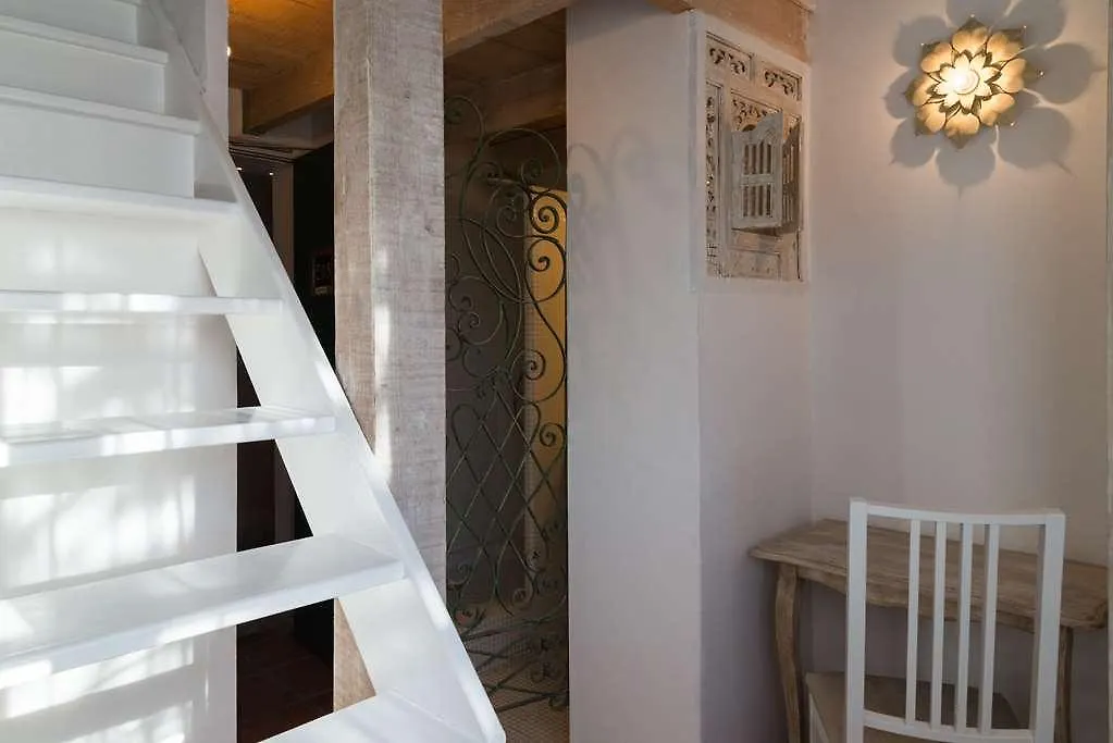 Ogboutique Clair Martigues Hotel France