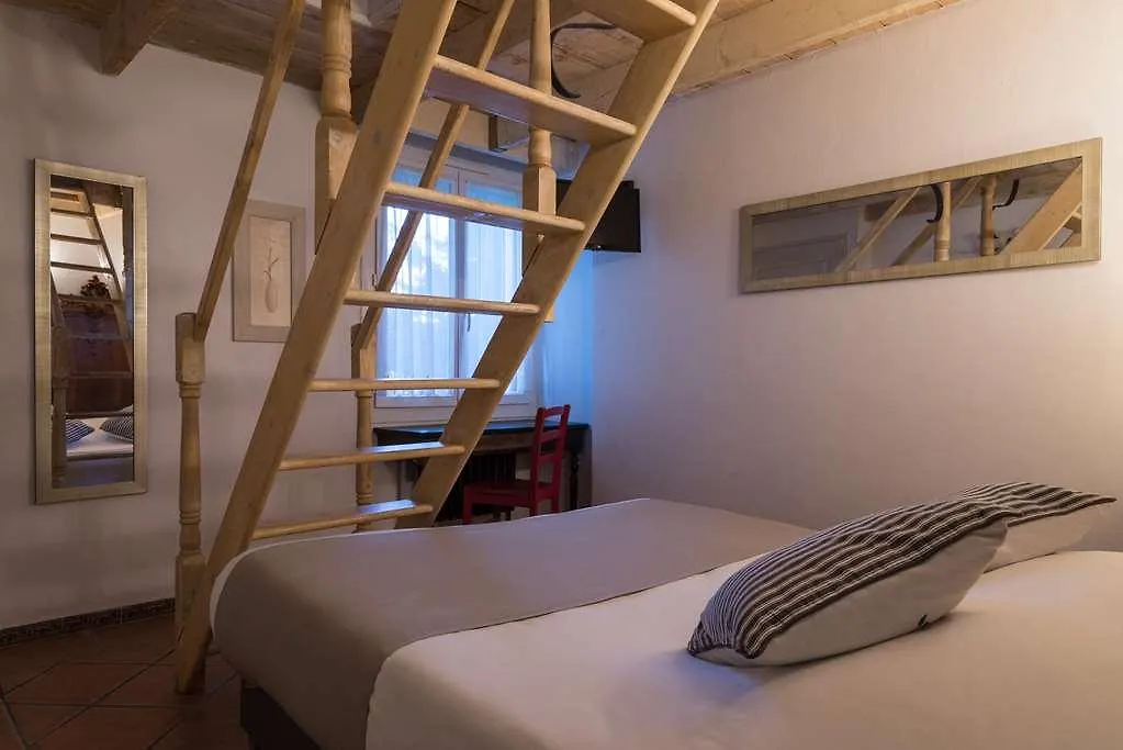 Ogboutique Clair Martigues Hotel